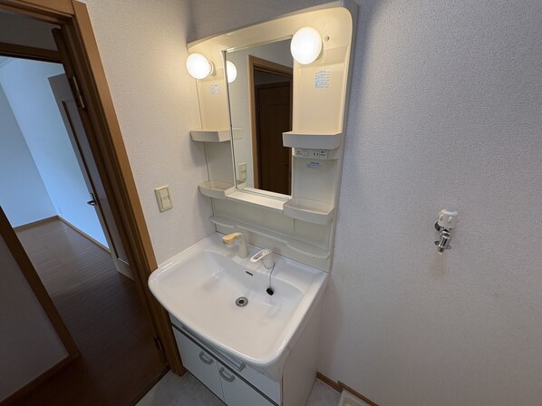 マン ウンド フラウ Bの物件内観写真